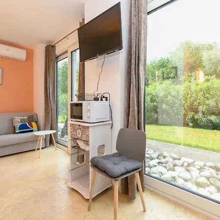 Eric Du Near With Pool & Parkingfree 아파트