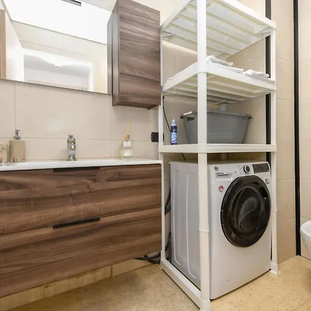 아파트 Eric Du Near With Pool & Parkingfree *