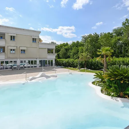 Eric Du Near With Pool & Parkingfree 아파트