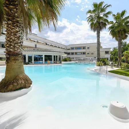 아파트 Eric Du Near With Pool & Parkingfree